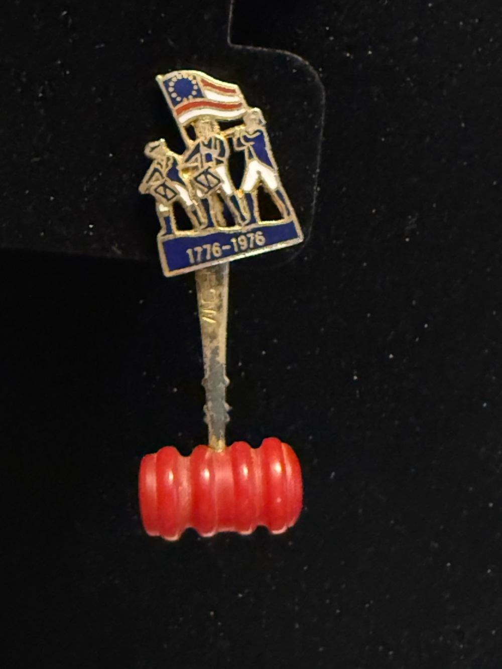Vintage 1776-1976 Bicentennial Pin